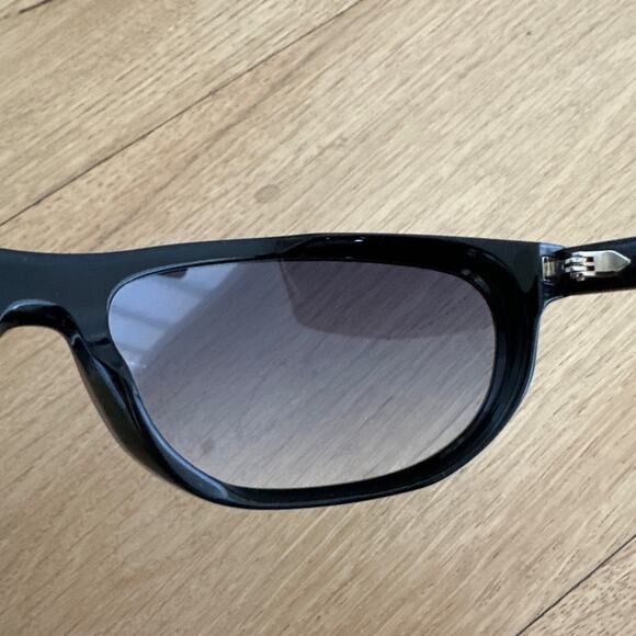 By David Beckham - DB7117/S Sunglasses in 80708 Black - Picture 4 of 5